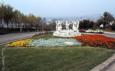 Montjuic-Plaza_Sardana